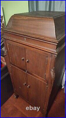 1915- Victor Victrola Antique Phonograph Cabinet Record Player Original Plays