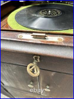 1919-1920 Victrola VV-XI Phonograph (#538578) Record Player