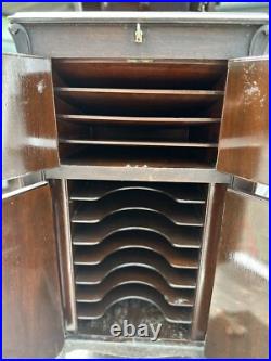 1919-1920 Victrola VV-XI Phonograph (#538578) Record Player