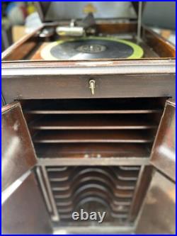 1919-1920 Victrola VV-XI Phonograph (#538578) Record Player