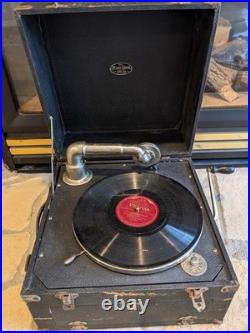 1920/30 Antique The Music Chest PORTABLE PHONOGRAPH RECORD PLAYER Works