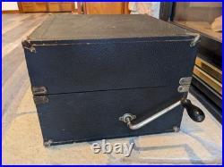 1920/30 Antique The Music Chest PORTABLE PHONOGRAPH RECORD PLAYER Works