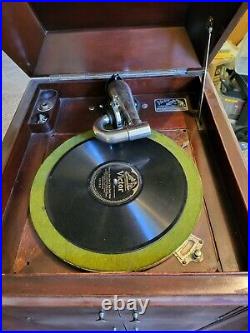 1922 VICTOR TALKING MACHINE VV 80 Phonograph Record Player