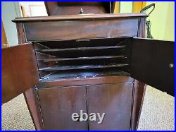 1922 VICTOR TALKING MACHINE VV 80 Phonograph Record Player