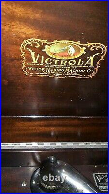 1923 VV-80 Victor Victrola Antique Phonograph Cabinet Record Player