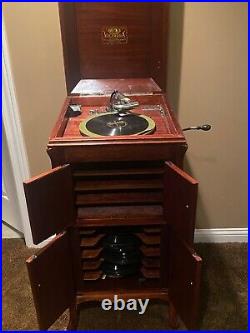 1923 VV-80 Victor Victrola Phonograph Cabinet Record Player