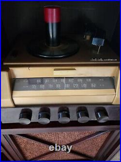 1950/51 RCA Victor Victrola Record Radio Phonograph Player A-108 Great Condition
