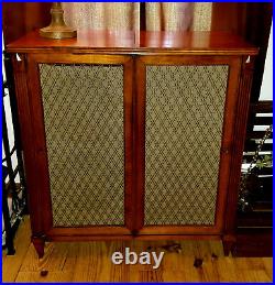 1950's Magnificent Magnavox Console Stereo Record Player. Very Rare