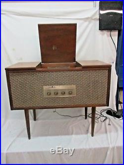 1950s TUBE Voice of Music 806 Stereophonic Phonograph Record Player Console