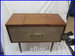 1950s TUBE Voice of Music 806 Stereophonic Phonograph Record Player Console
