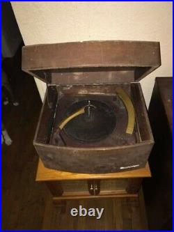 1953 Columbia 360'Hat Box' record player/ phonograph. Doesn't work. Collector