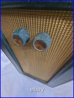 1954 Montgomery Ward Airline 978B Phonograph 3 Tube 3 Speed 78 Record Player