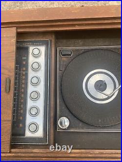 1960s MAGNAVOX ASTRO-SONIC CONSOLE RADIO/RECORD PLAYER