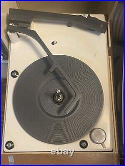 1960s Zenith Portable Record Player Tested! Works & Looks Great