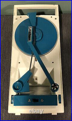 1967 Kenner's Toy Swingster Phonograph Record Player 33/45 Complete with Box Read