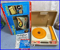 1978 vintage Fisher Price 825 Phonograph RECORD PLAYER + 824 Needle & Box VIDEO