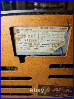 50's RCA Victor Brown Bakelite 45 Rpm Record Player Phonograph Nice Estate Find