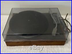 Acoustic Research Vintage AR model XA turntable Record Player For Parts / Repair