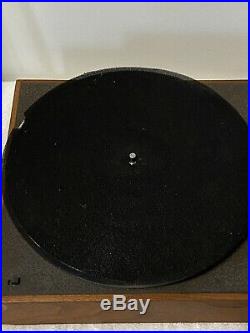 Acoustic Research Vintage AR model XA turntable Record Player For Parts / Repair