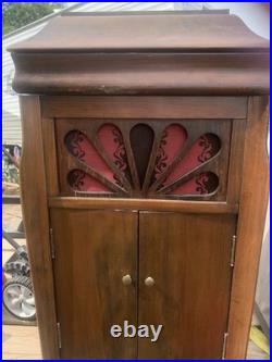 Americola Hand-Crank Cabinet Phonograph Record Player with Doors, Red Grille