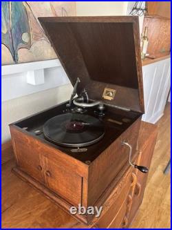 Antique Oak Hand Crank Phonograph Cabinet Record Player with Turntable