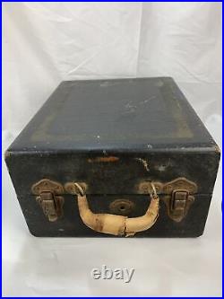 Antique QRS Chicago Portable Suitcase Wind Up Phonograph Record Player