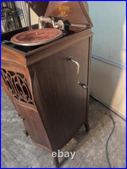 Antique Sonora VICTROLA Phonograph Record Player Works. Free shipping