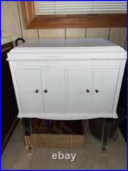 Antique VICTOR VICTROLA PHONOGRAPH VV-210 TALKING MACHINE Record Player PLAYS