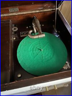 Antique VICTOR VICTROLA PHONOGRAPH VV-210 TALKING MACHINE Record Player PLAYS Antique VICTOR VICTROLA PHONOGRAPH VV-210 TALKING MACHINE Record Player PLAYS