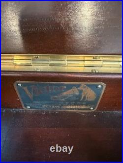 Antique VICTOR VICTROLA PHONOGRAPH VV-Xi TALKING MACHINE Record Player PLAYS
