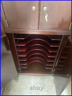 Antique Victor Victrola Phonograph Cabinet Record Player -Early 1900's