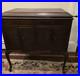 Antique_Victor_Victrola_Talking_Machine_VV_215_Phonograph_Cabinet_Record_Player_01_rz