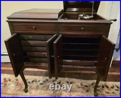 Antique Victor Victrola Talking Machine VV 215 Phonograph Cabinet Record Player