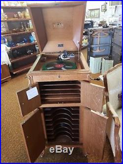 Antique Victor Victrola VV-XI Talking Machine Record Player Beautiful Condition