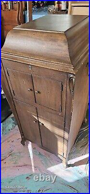 Antique Victor Victrola XI Tipe J Phonograph Cabinet Record Player W Records In