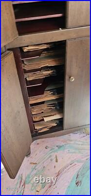 Antique Victor Victrola XI Tipe J Phonograph Cabinet Record Player W Records In