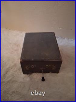 Antique Wind Up Phonograph Record Player Hit Of The Week