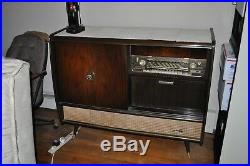 Antique midcentury Blaupunkt vintage record player shortwave radio bar