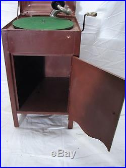 Child's Carola Antique Crank Phonograph Cabinet Record Player