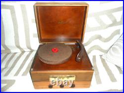 Cool Trav-ler Tube Radio Record Player Model 5044, Old Phonograph, Small Wood Case