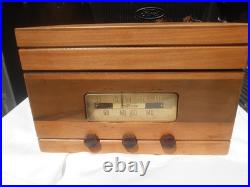 Cool Trav-ler Tube Radio Record Player Model 5044, Old Phonograph, Small Wood Case