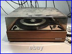 Dual 1219 Turntable With Wood Base. Vintage Record Player
