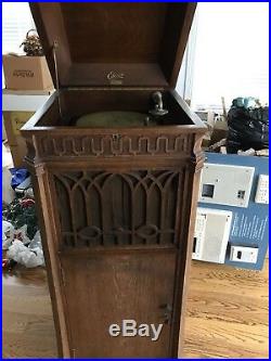 Edison C19 Diamond Disc Wind-Up Phonograph Record Player+Cabinet. Holds 72. 1919