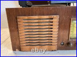 Federal Tabletop Radio Record Player Phonograph Combo Mid-Century Wood