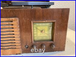 Federal Tabletop Radio Record Player Phonograph Combo Mid-Century Wood
