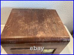 Federal Tabletop Radio Record Player Phonograph Combo Mid-Century Wood