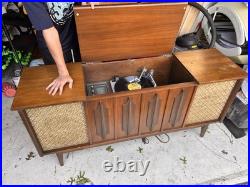 Fully Functional 1967 Sears Silverstone Record Player/Phonograph Mid Century Mod Fully Functional 1967 Sears Silverstone Record Player/Phonograph Mid Century Mod