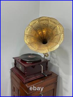 HMV Gramophone Fully Functional Working Phonograph, win-up record player