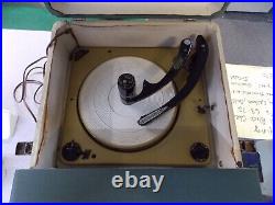 MAGNAVOX Hereo Stereo Portable Luggage Record Player Model 1SC242 J