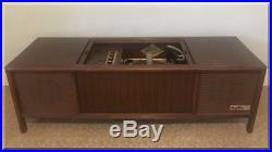 Magnavox MID Century Stereo Console Record Player Table Micromatic Four Speakers